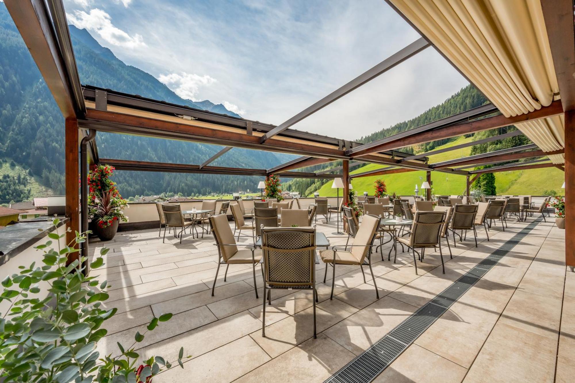 Wellness & Relax Hotel Milderer Hof Neustift im Stubaital Exteriör bild