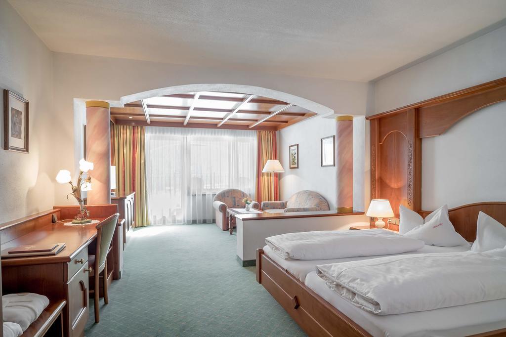 Wellness & Relax Hotel Milderer Hof Neustift im Stubaital Exteriör bild