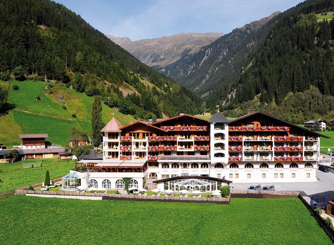 Wellness & Relax Hotel Milderer Hof Neustift im Stubaital Exteriör bild